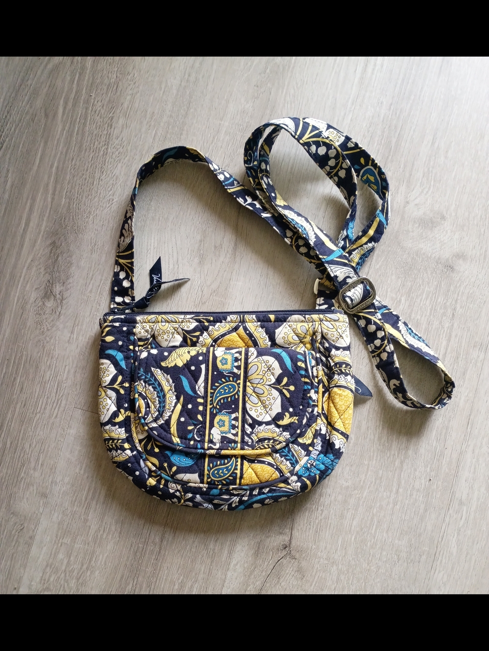 Vera Bradley Navy Yellow Paisley Quilted Mini Crossbody